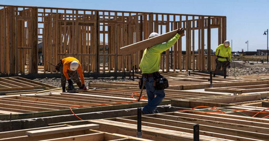 Homebuilder confidence is falling for the first time in six months