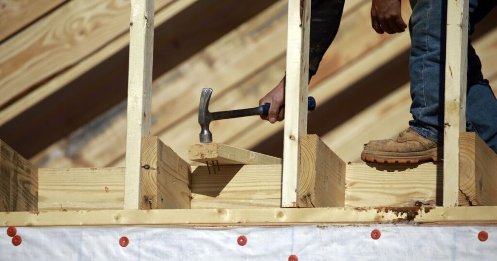 Sentiment among homebuilders is falling as companies wait for interest rate cuts