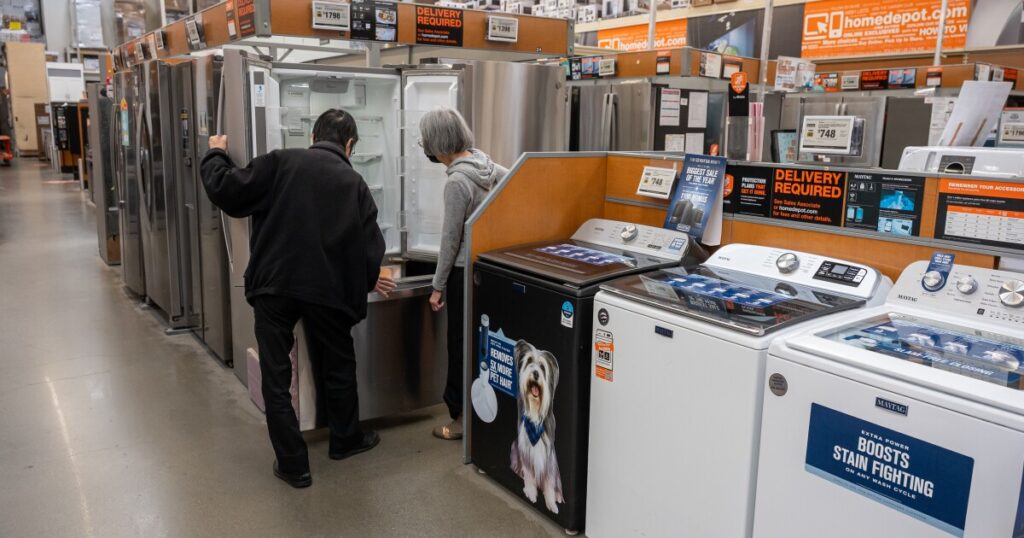 Home Depot Sales Gain Since Shoppers opt for smaller projects