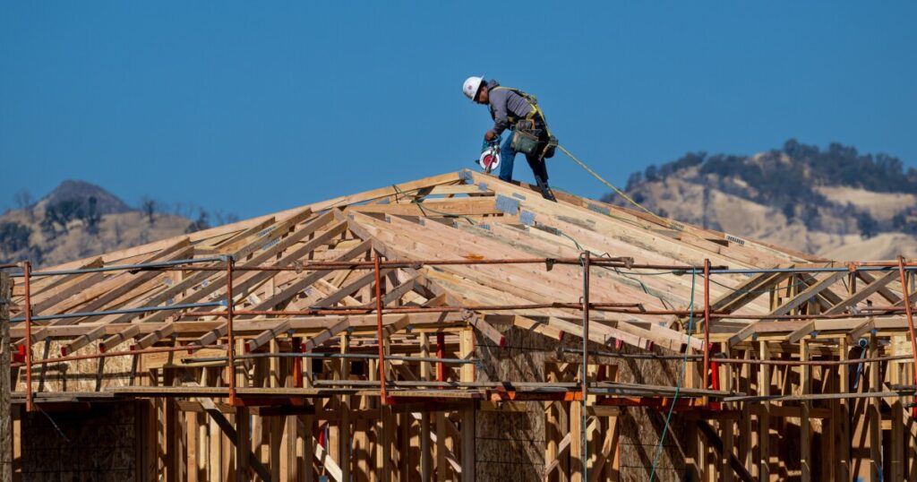 Homebuilders are betting on 1% mortgage rates to wake up American buyers