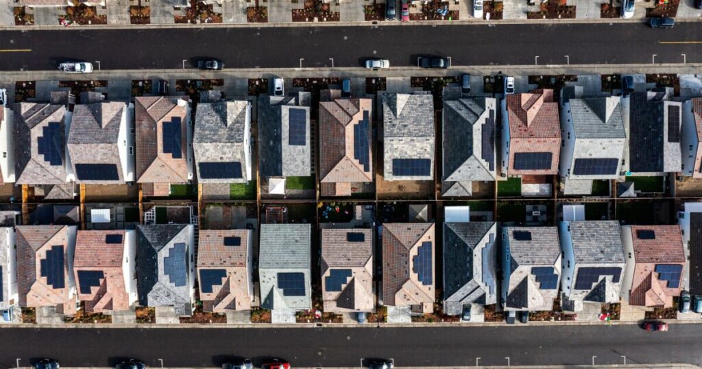 Home resales fall most in four years despite lower rates