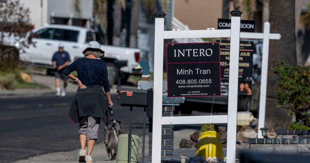US home sales are barely rising as the main selling season begins